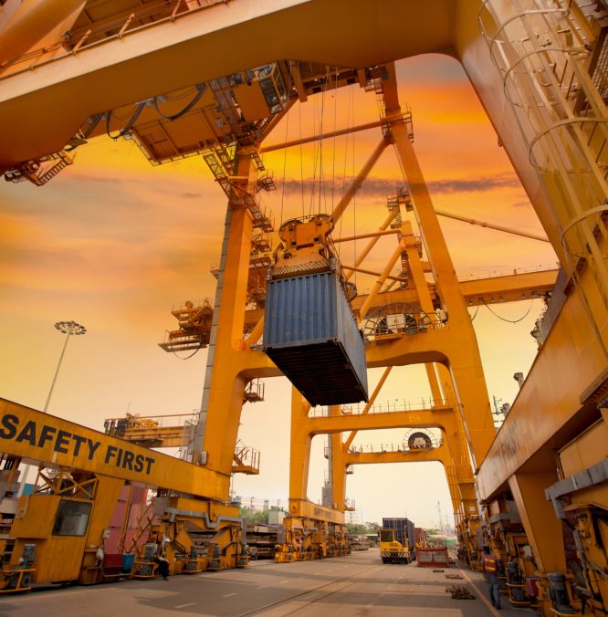 container operation in port series